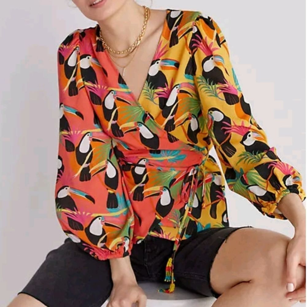 Farm Rio Tropical Toucan Rainbow Chic Feminine Wrap Blouse Size Small